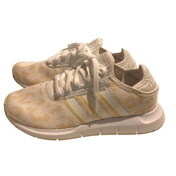 adidas Swift Run X Halo Ivory / White leopard Womens Tennis Shoes size 6 1/2. - Picture 4 of 10